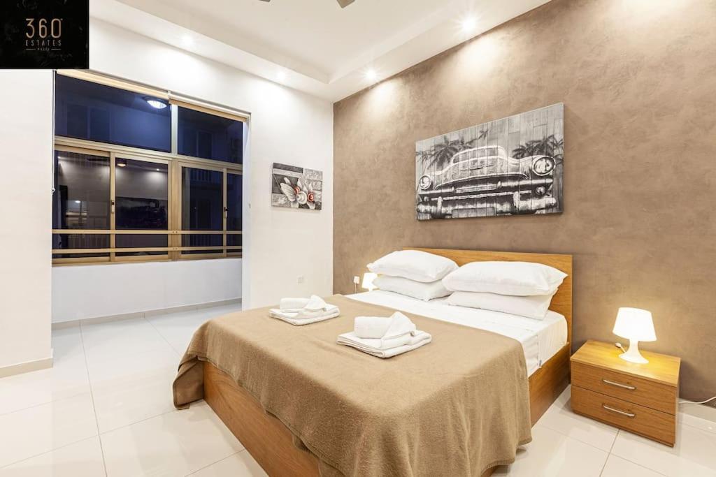 Appartement Seafront 4br With Mesmerising Balcony & Views By 360 Estates Sliema